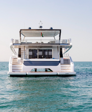 Load image into Gallery viewer, Yacht Infinity Catamaran 60ft