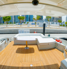 Load image into Gallery viewer, Yacht Sura 68ft